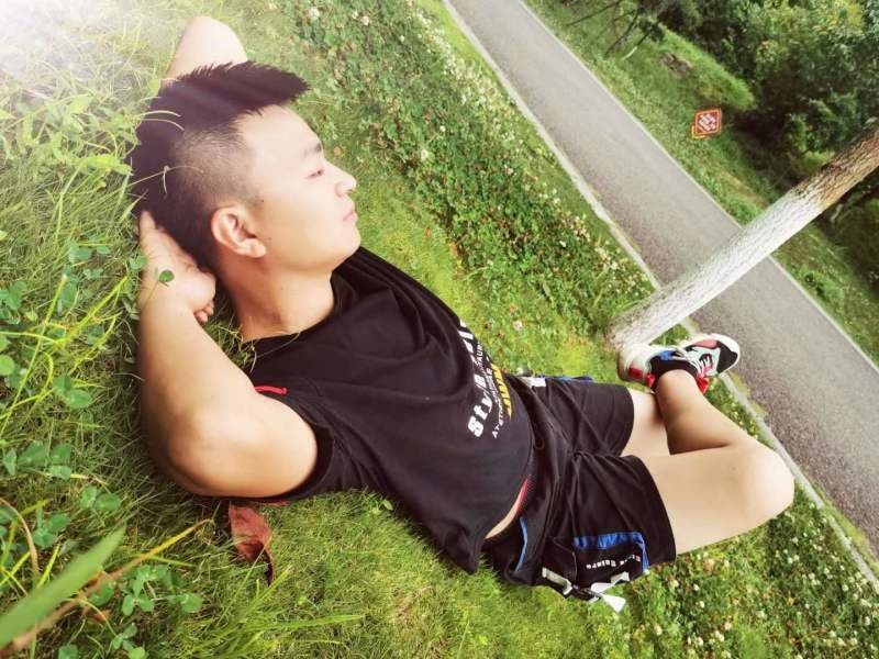 危笑的第一张照片--六盘水蓝颜知己交友网